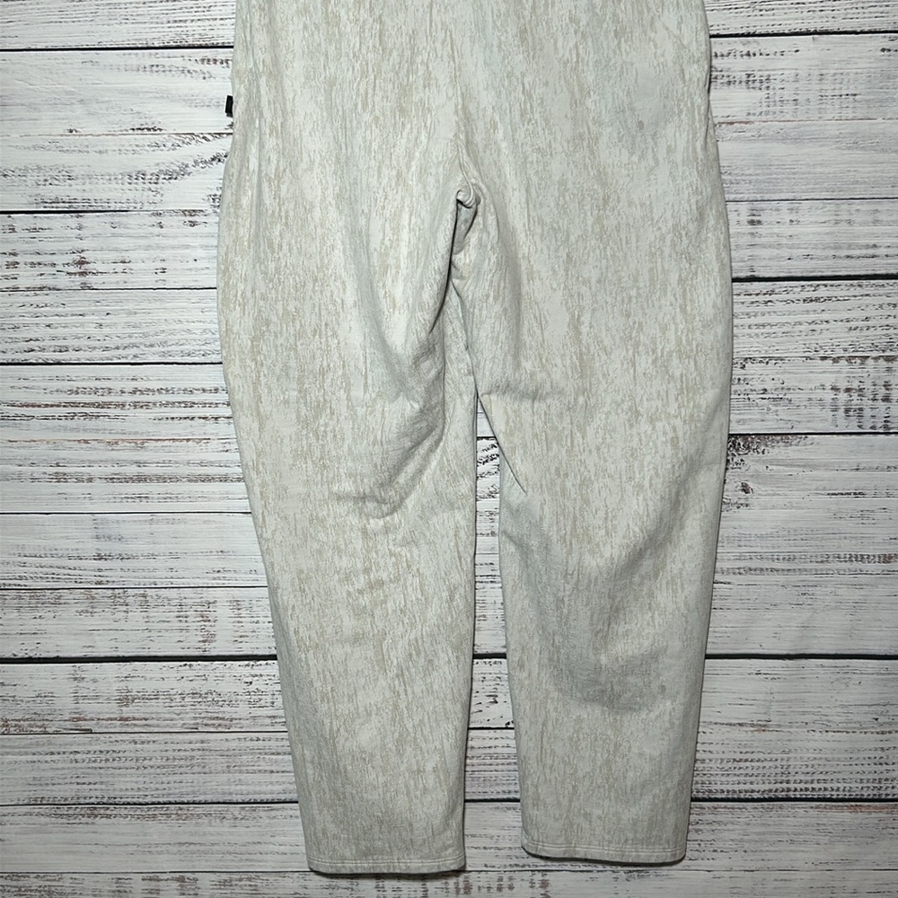 Lululemon Lab Relaxed Jogger Jacquard
Mosaic Mirage Jacquard RARE 6 - Picture 16 of 16